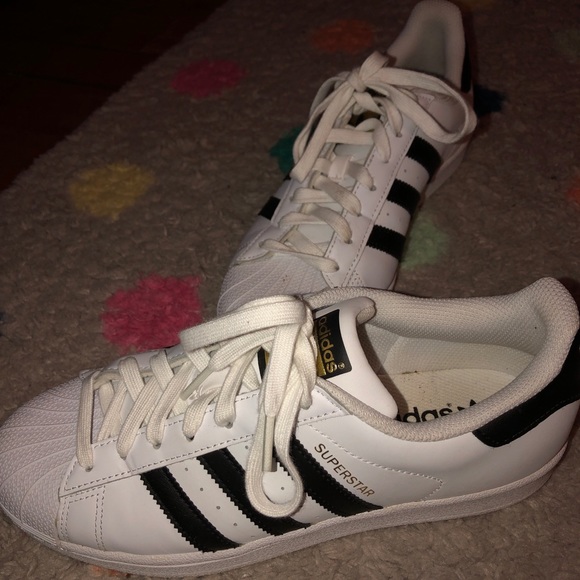 Adidas Superstars - Picture 1 of 1
